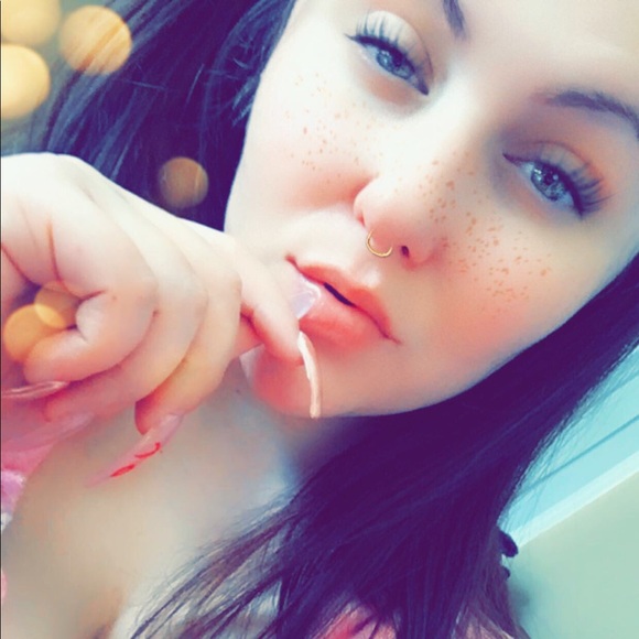 Meet your Posher, Lexy - Picture 5 of 8